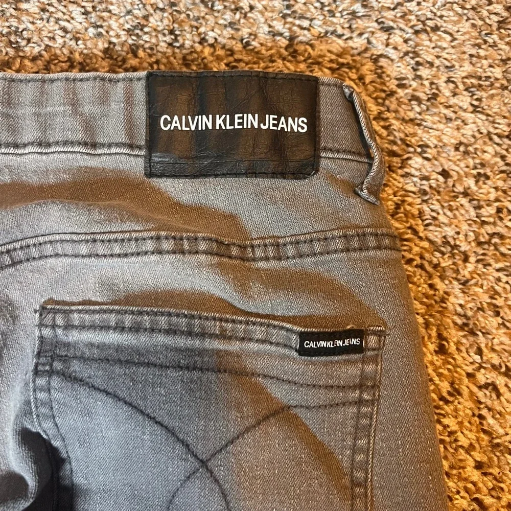Calvin Klein Jeans Boys Slim Straight Gray Wash Adjustable Waist Pants Size‎ 18